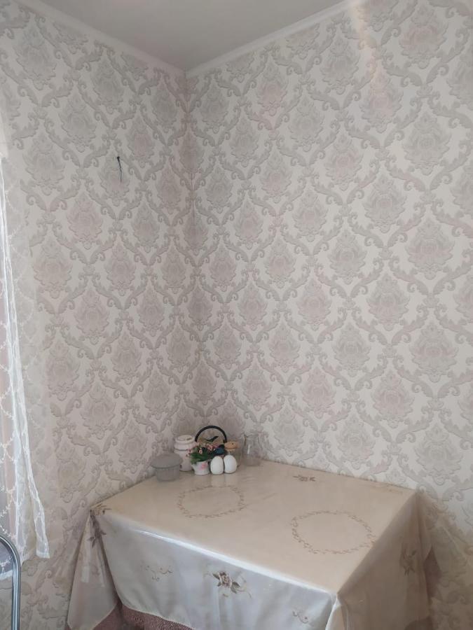 Квартира В Гаграх Apartamento Exterior foto